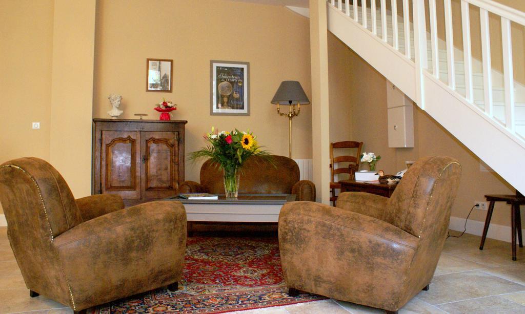 La Cour Des Carmes Bed and Breakfast Arras Exteriör bild