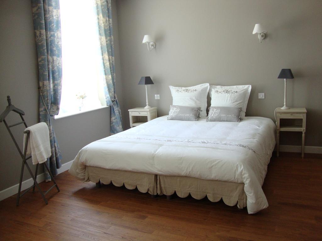 La Cour Des Carmes Bed and Breakfast Arras Rum bild